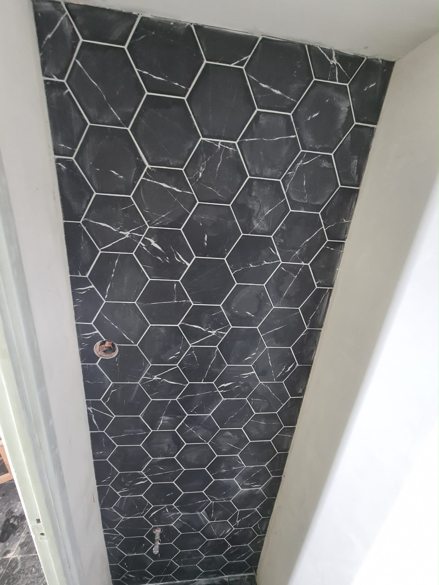 Badkamer & toilet - Zwart marmer hexagon