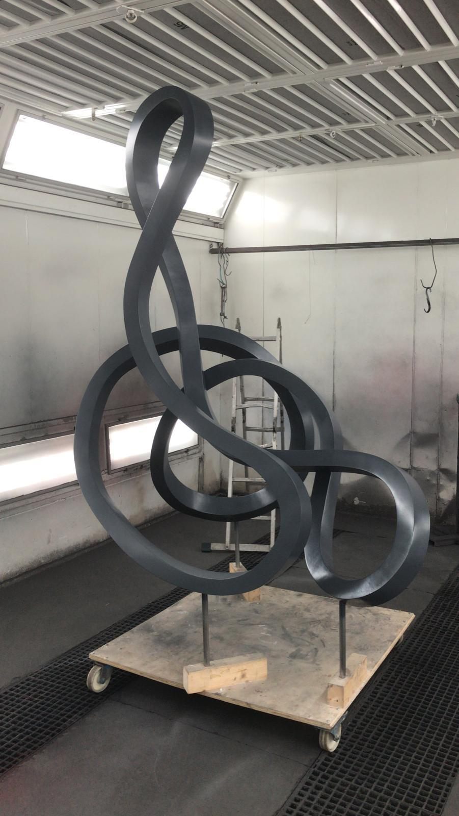 Kunstwerk restauratie - In de spuitcabine